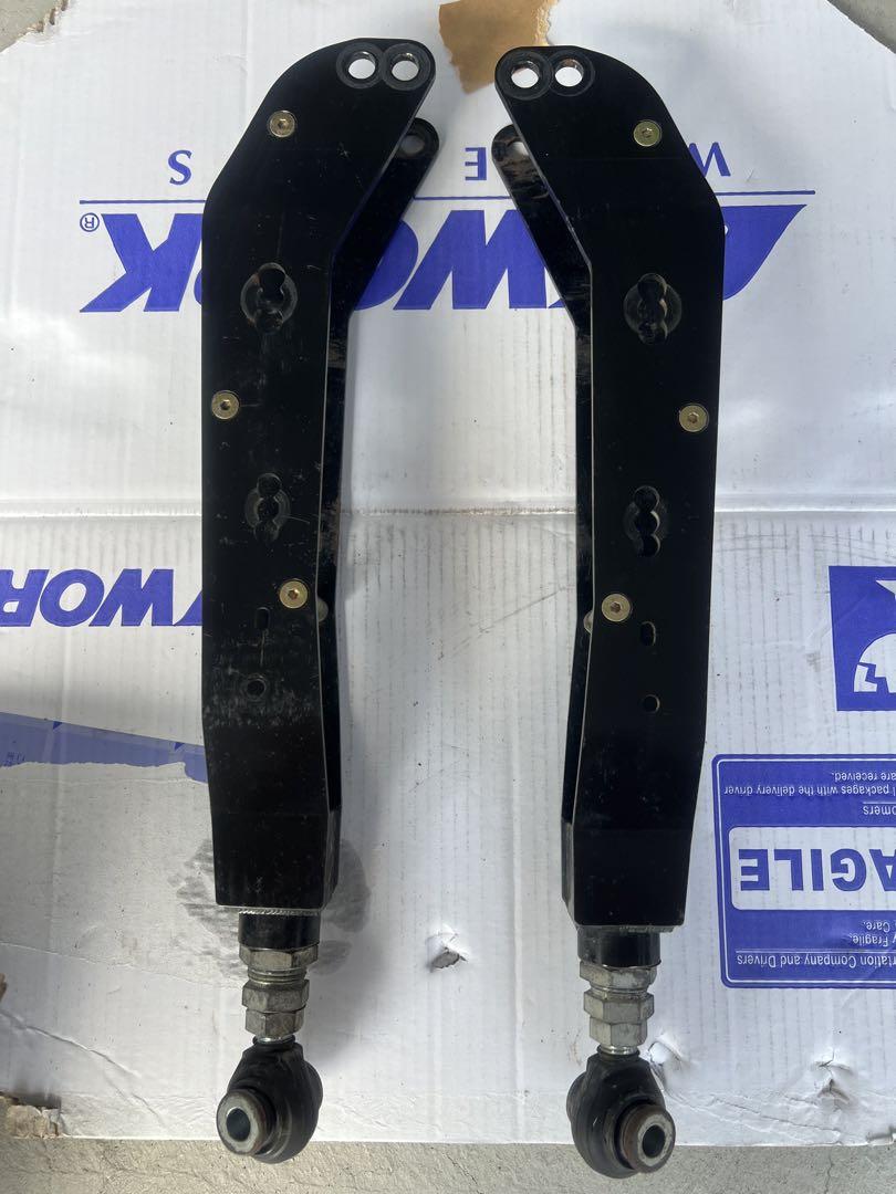 zn6 86  シルクロード　リヤロアアーム