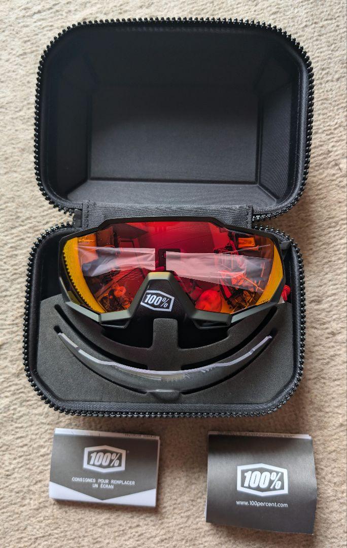 100％ Speedtrap Hiper Red　サングラス【新品、未使用】